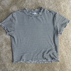 Striped lettuces-hemmed crop tee